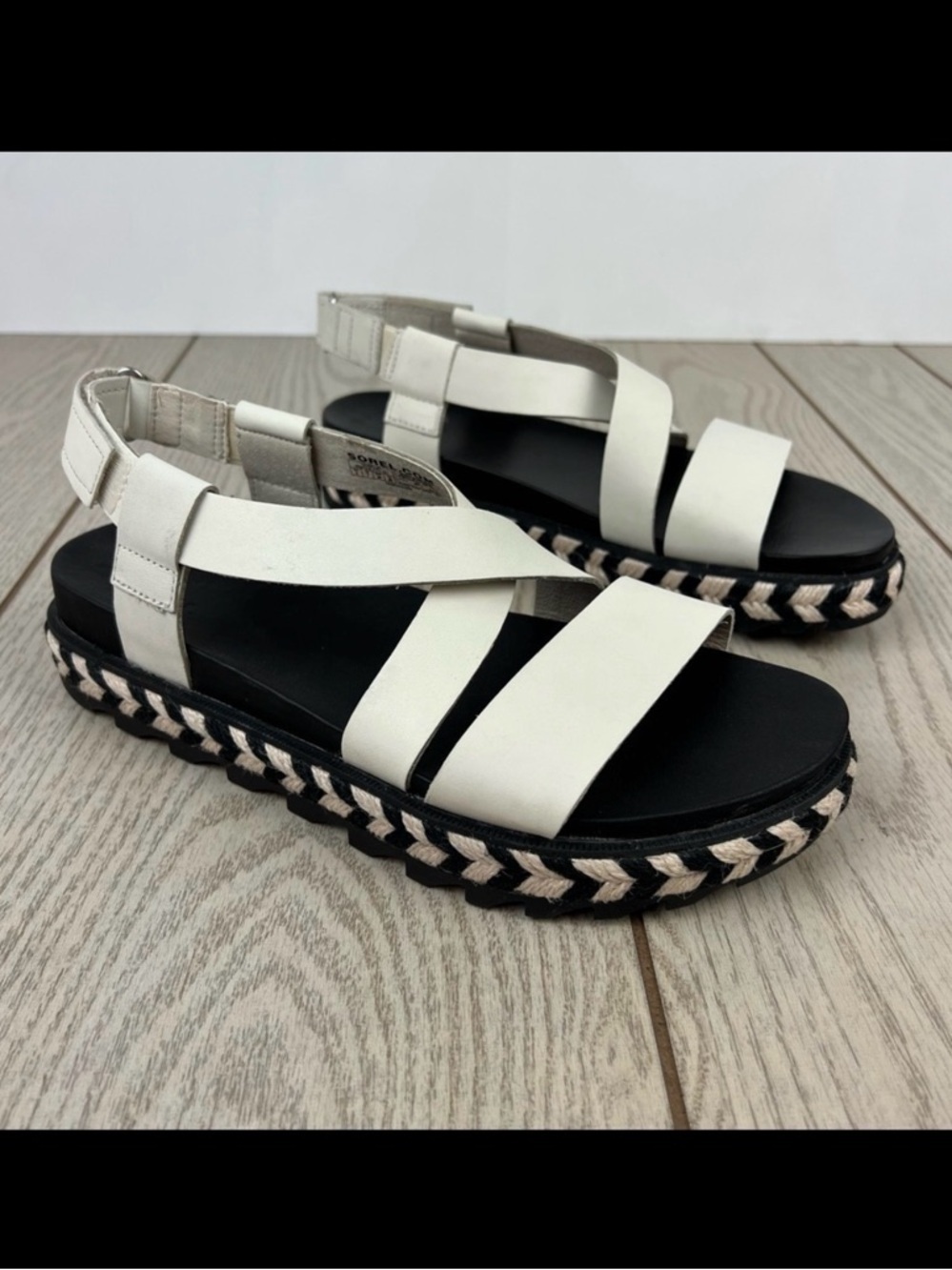 Sorel Roaming Crisscross Espadrille Chevron Pattern Sandals US9 Chalk $110